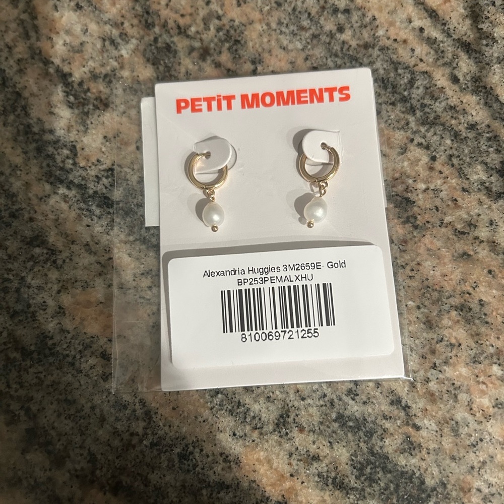 NWT Petit Moments Gold Pearl Earrings